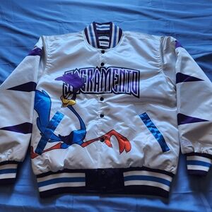 HEADWEAR CLASSICS MEN'S ROAD RUNNER SACRAMENTO SATIN JACKET WHITE SIZE MED, NWOT